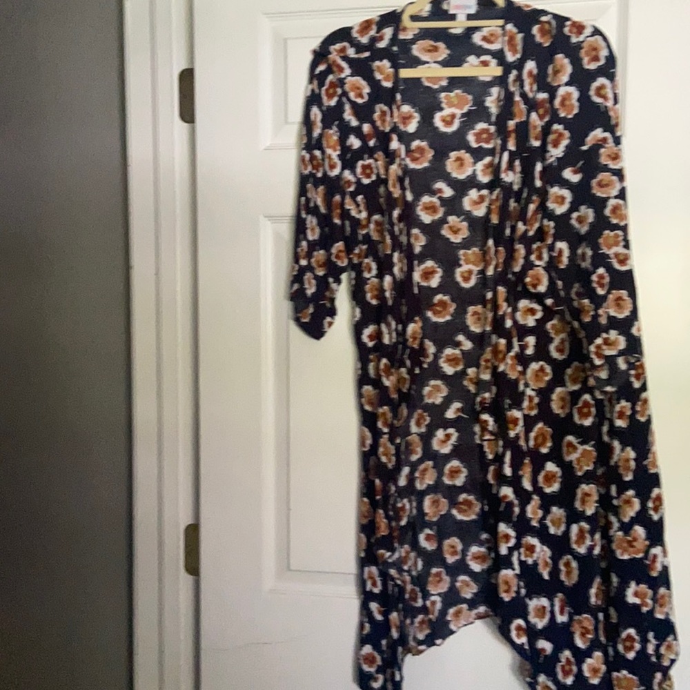 LuLaRoe Shirley in EUC